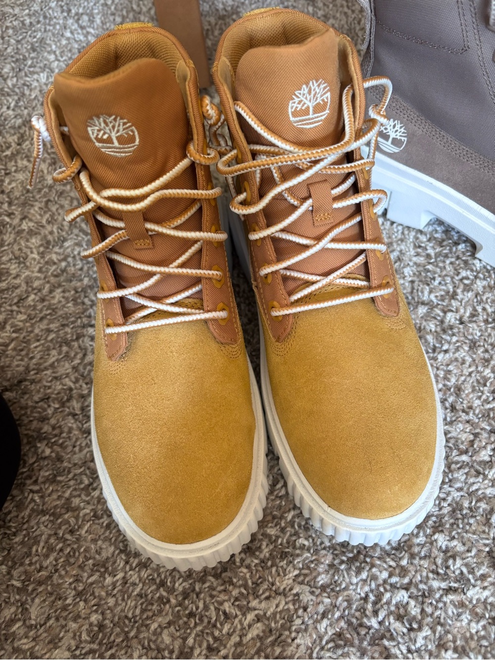 Brand new in box! Timberland women’s  Wheat Suede Lace-Up Casual Boots